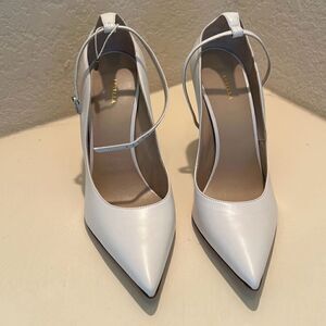LeSilla Women's 41 Point Toe Pump Heels White Italian Leather Formal Bridal New
